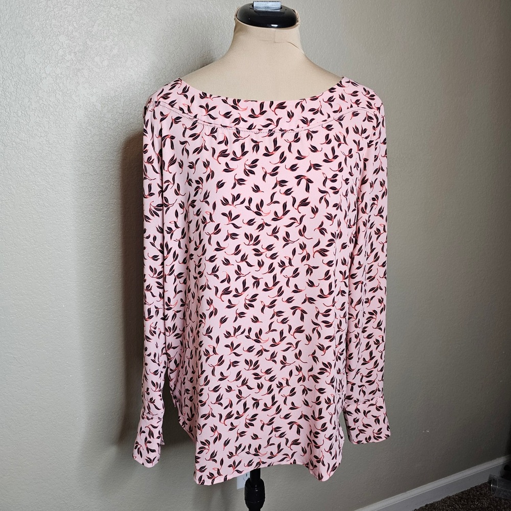 Ann Taylor Pink Leaf Print Boat Neck Long Sleeve Blouse Medium Keyhole Back